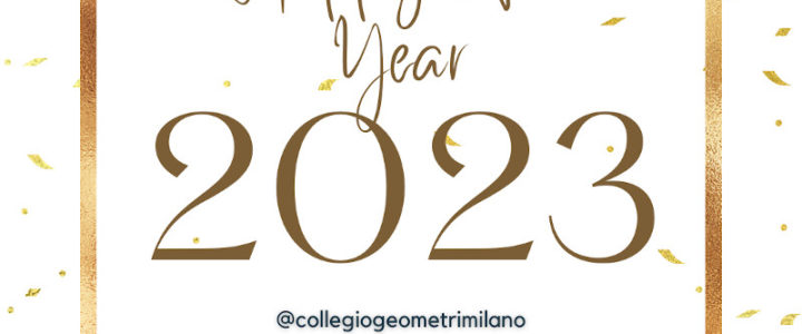 scritta in oro Happy New Year 2023 sfondo bianco coriandoli oro bande laterali oro